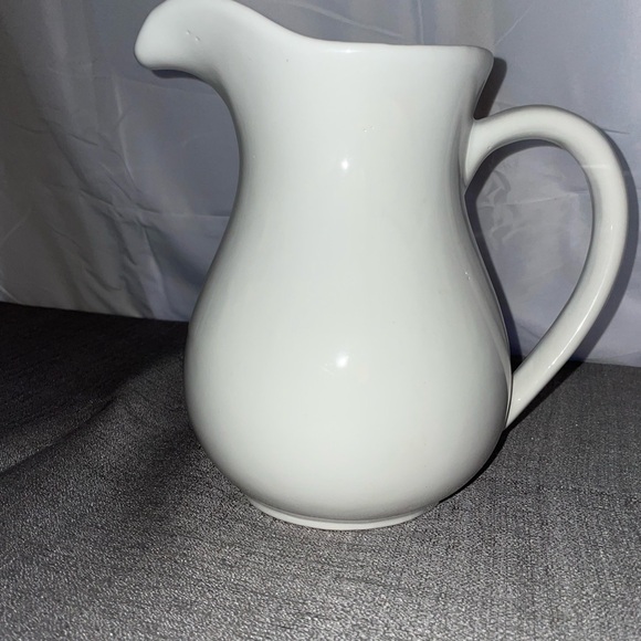 Ceramic farmhouse style  pitcher 2 liter - Picture 4 of 8